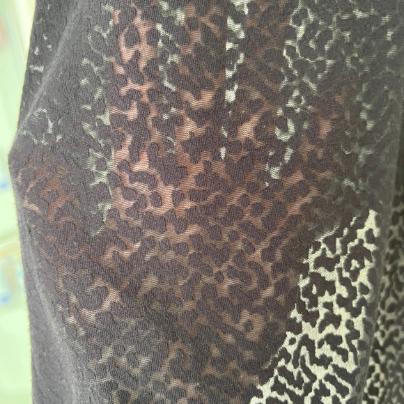 Lululemon shirt - Picture 2 of 3